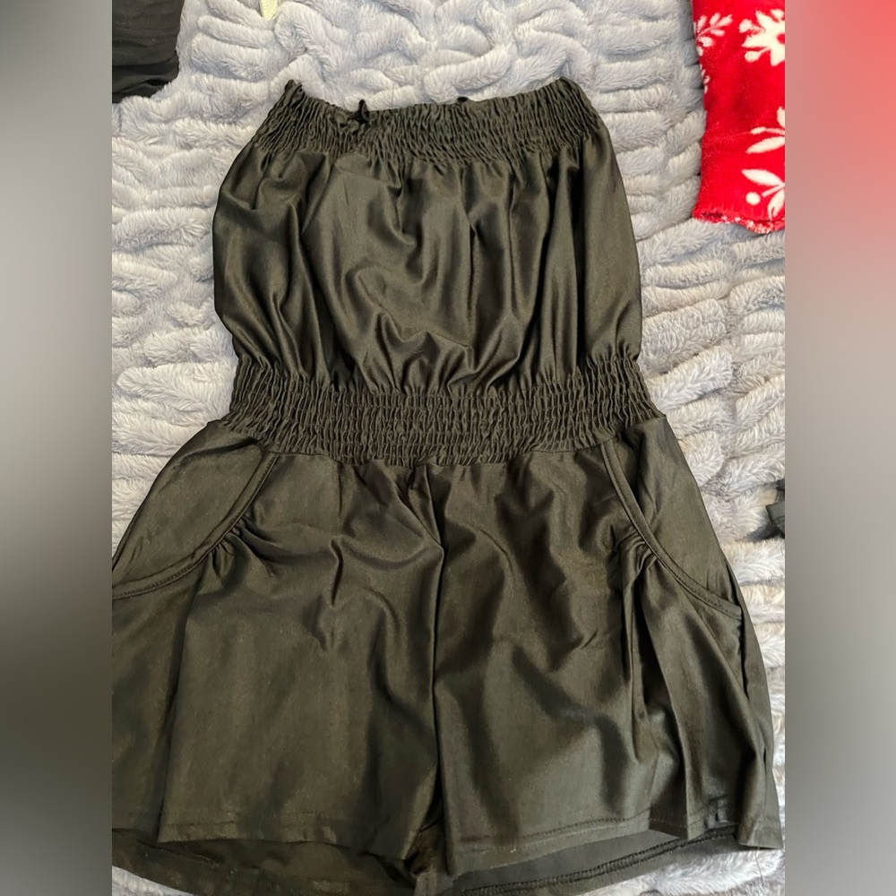 Strapless romper